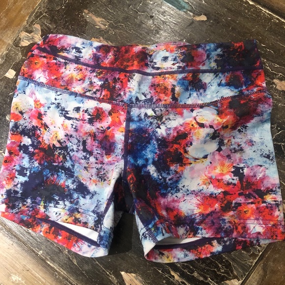 Athleta Pants - Athleta Multicolored Shorts